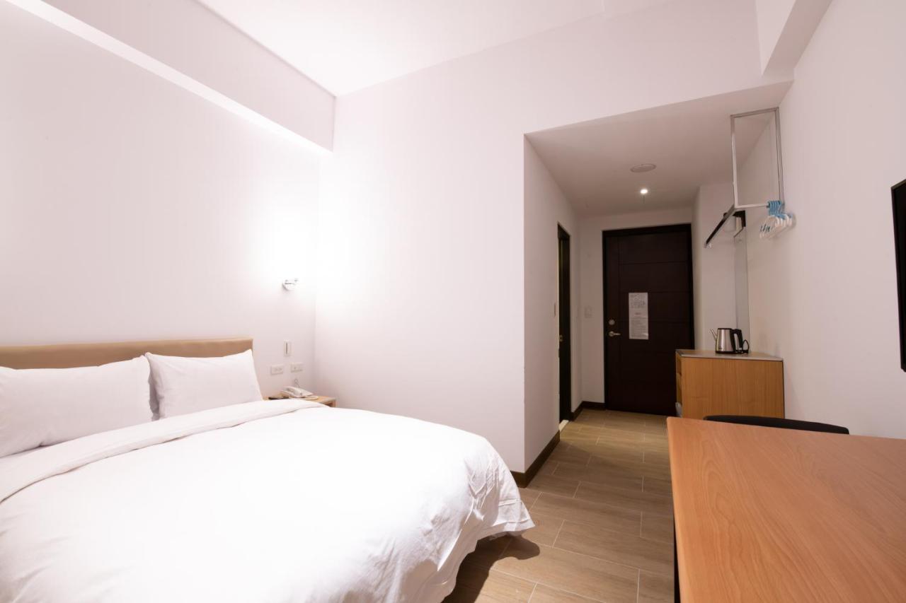 Liann Hotel Taichung Esterno foto