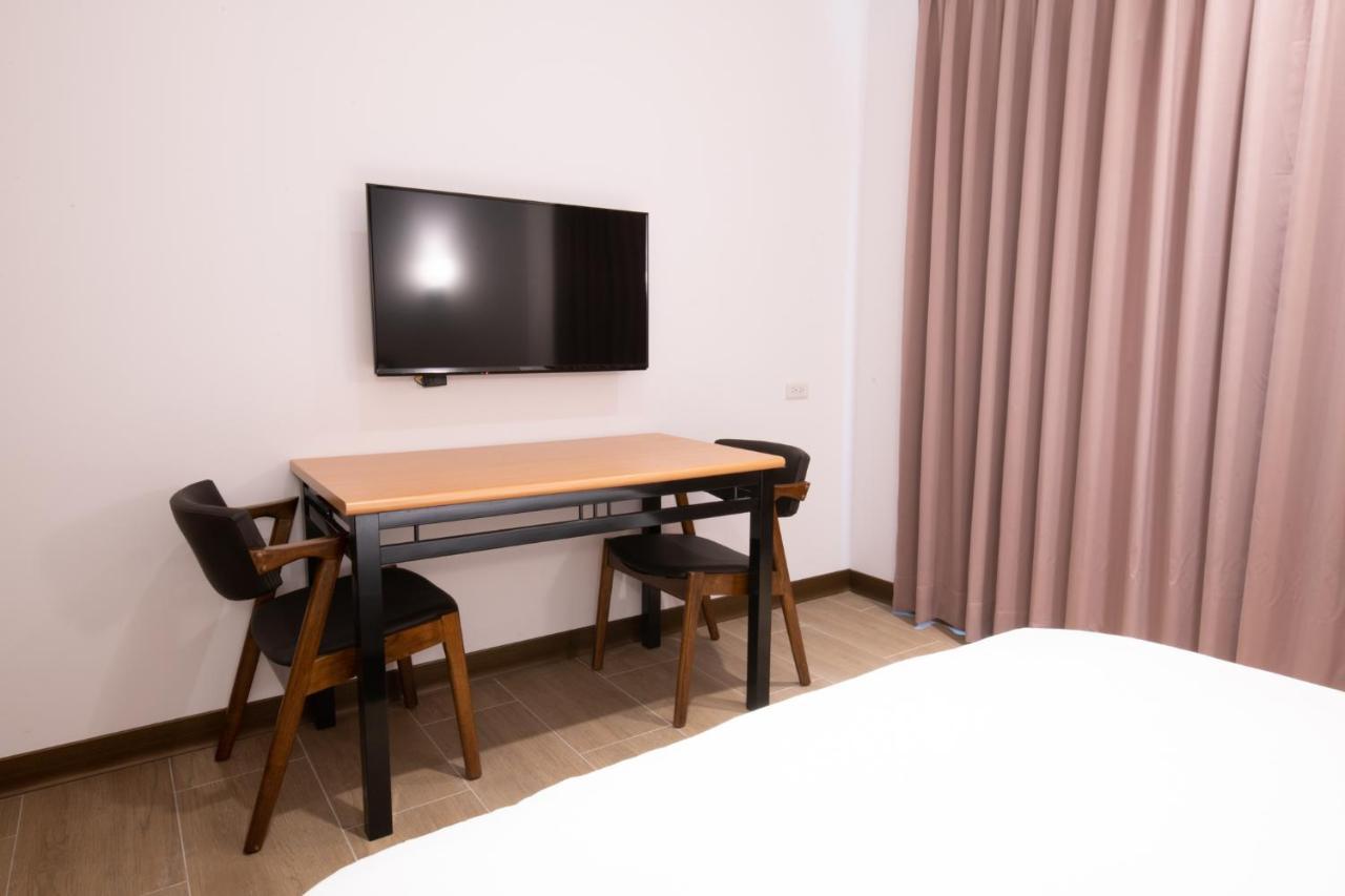 Liann Hotel Taichung Esterno foto